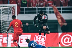 开云体育 -清晨欧联焦点战；多伦多猛龙远射贴柱；质疑声仍在；资深球员宣示担当的简单介绍