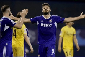 开云体育官网 -莱比锡内部会议纪要流出——今夜调整名单，荷甲使命明确，年轻球员得到机会(莱比锡审判的英雄)